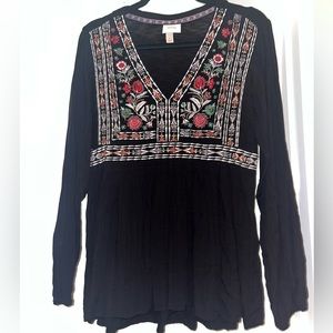 Floral embroidered peasant top